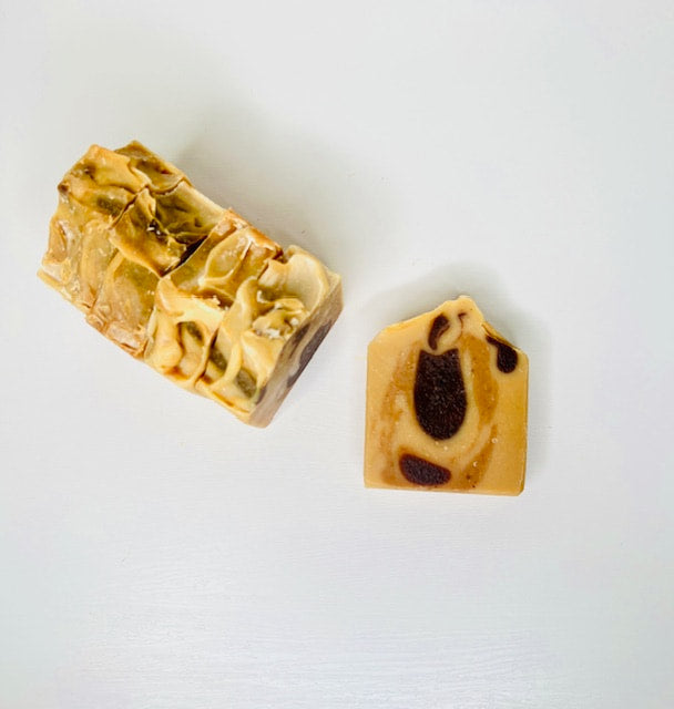 Manuka Honey Oats Soap